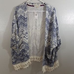 Jolt vanity Crochet hem kimono